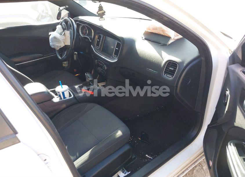 Photo 5 of 2016 Dodge Charger SXT (VIN 2C3CDXHG8GH347615)