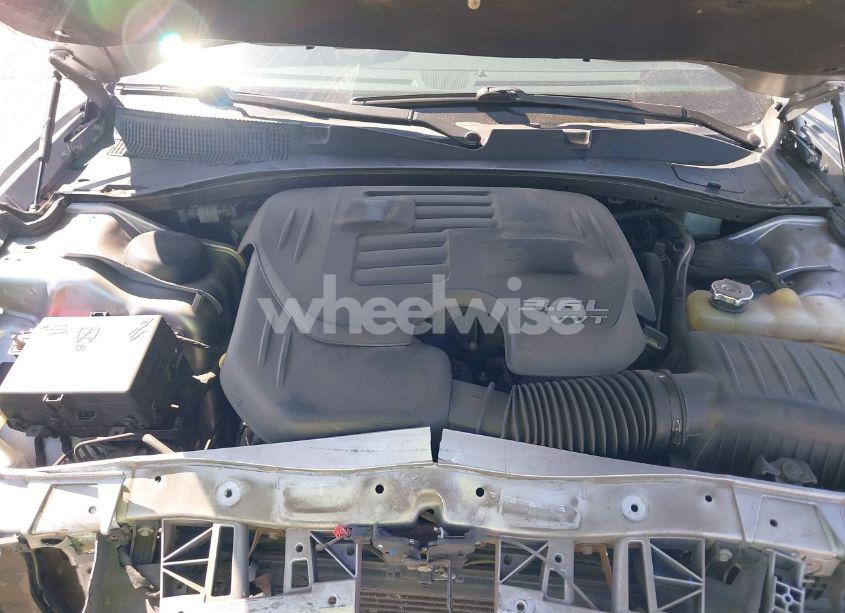 Photo 10 of 2018 Dodge Charger SXT PLUS RWD (VIN 2C3CDXHG8JH273586)