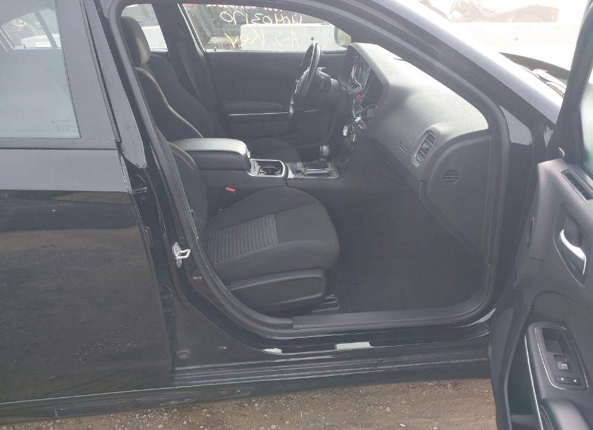 Photo 5 of 2022 Dodge Charger GT RWD (VIN 2C3CDXHG8NH182565)