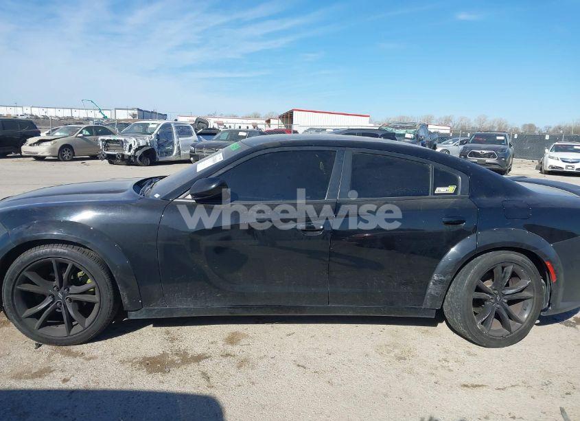 Photo 14 of 2017 Dodge Charger SXT RWD (VIN 2C3CDXHG9HH537764)