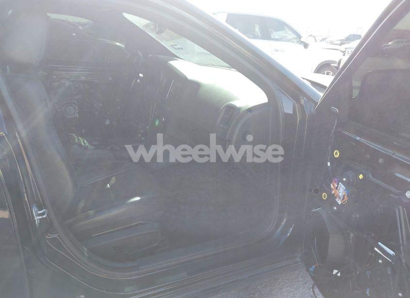 Photo 5 of 2017 Dodge Charger SXT RWD (VIN 2C3CDXHG9HH537764)