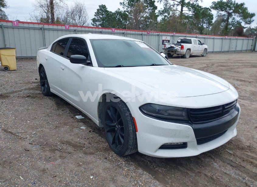 2017 Dodge Charger SXT RWD (VIN 2C3CDXHG9HH541149) main photo