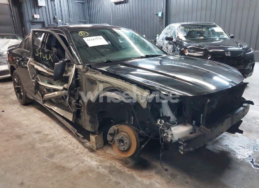 2018 Dodge Charger SXT PLUS RWD (VIN 2C3CDXHG9JH337683) main photo