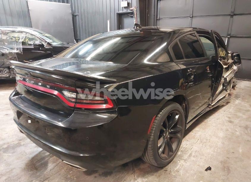 Photo 4 of 2018 Dodge Charger SXT PLUS RWD (VIN 2C3CDXHG9JH337683)