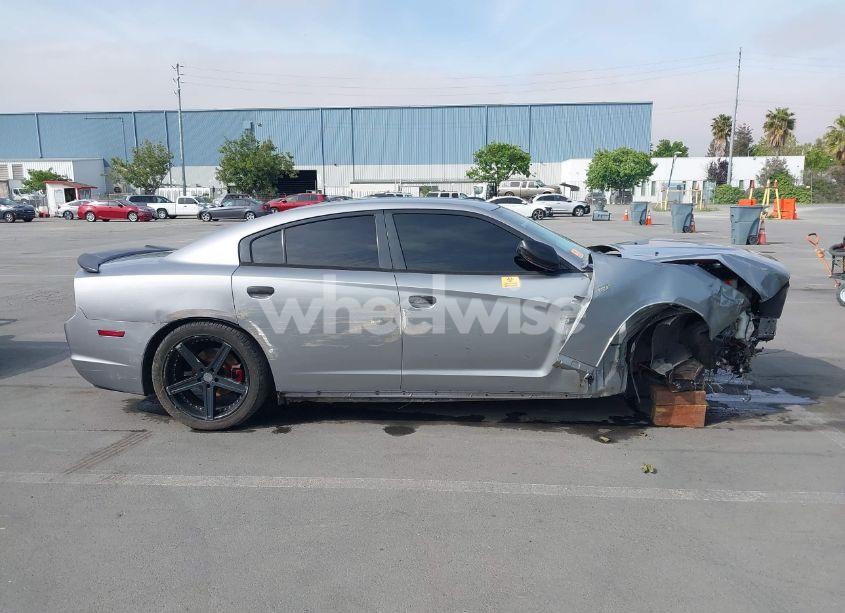 Photo 13 of 2014 Dodge Charger SXT (VIN 2C3CDXHGXEH215064)