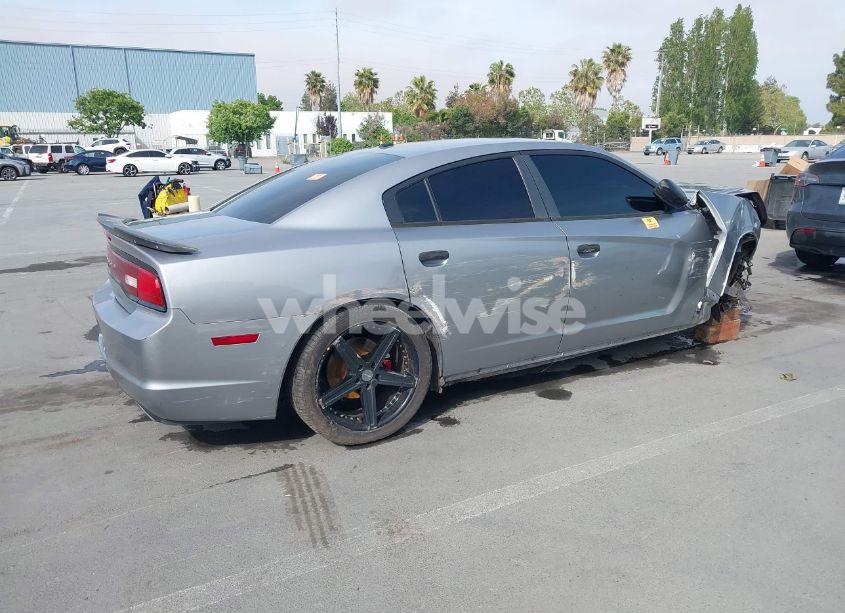 Photo 4 of 2014 Dodge Charger SXT (VIN 2C3CDXHGXEH215064)