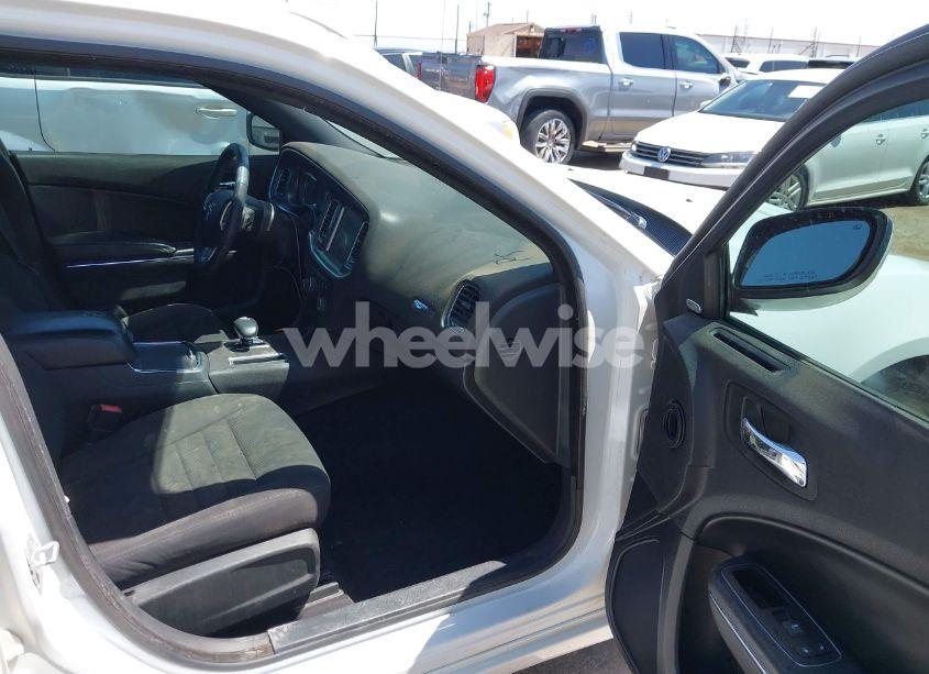 Photo 5 of 2014 Dodge Charger SXT (VIN 2C3CDXHGXEH259498)