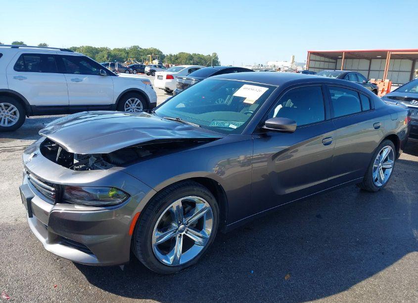 Photo 2 of 2015 Dodge Charger SXT (VIN 2C3CDXHGXFH724864)