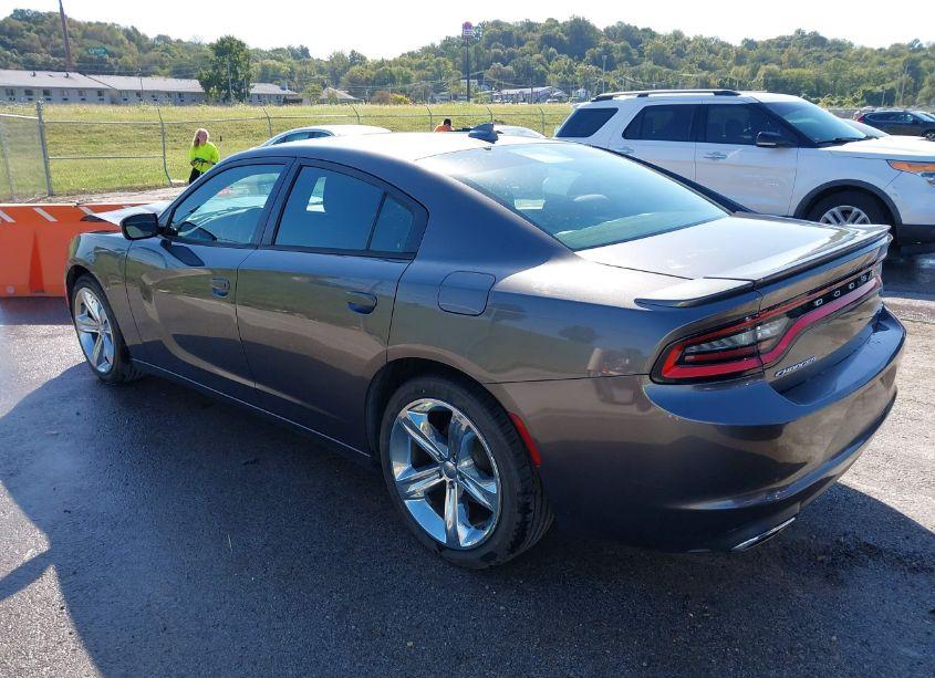 Photo 3 of 2015 Dodge Charger SXT (VIN 2C3CDXHGXFH724864)