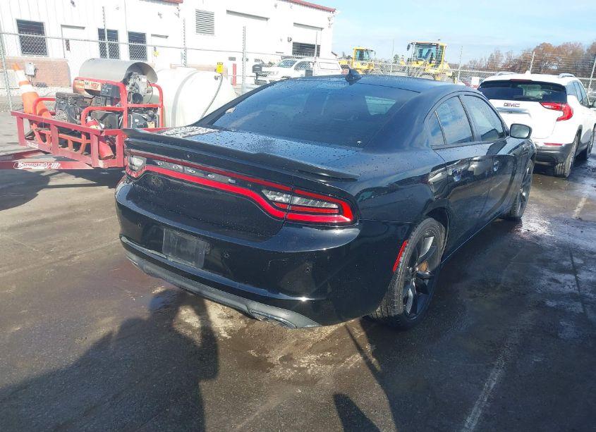 Photo 4 of 2016 Dodge Charger SXT (VIN 2C3CDXHGXGH140448)
