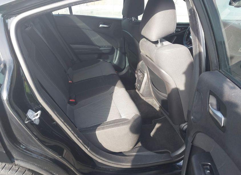 Photo 8 of 2016 Dodge Charger SXT (VIN 2C3CDXHGXGH140448)