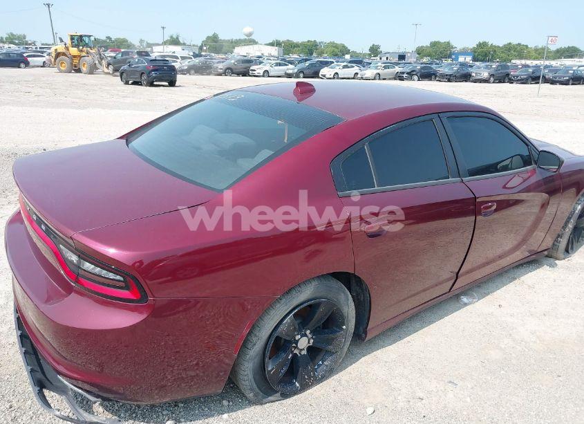 Photo 4 of 2017 Dodge Charger SXT RWD (VIN 2C3CDXHGXHH528670)