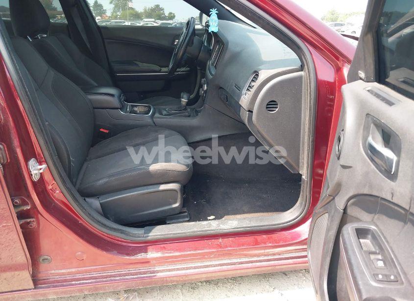 Photo 5 of 2017 Dodge Charger SXT RWD (VIN 2C3CDXHGXHH528670)