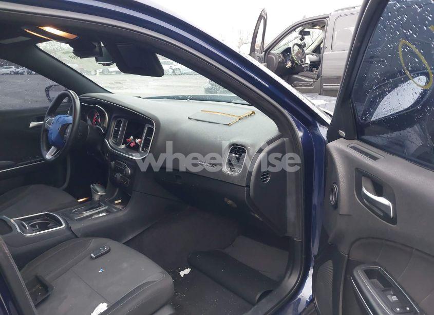 Photo 5 of 2017 Dodge Charger SXT RWD (VIN 2C3CDXHGXHH539751)