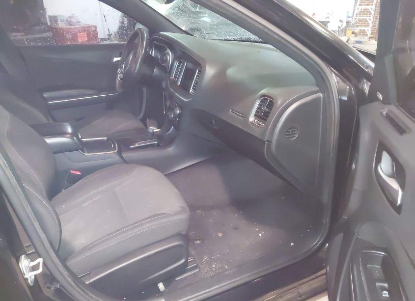 Photo 5 of 2017 Dodge Charger SXT RWD (VIN 2C3CDXHGXHH562818)