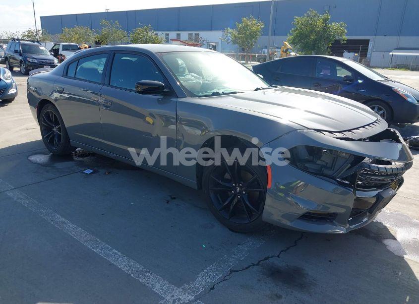 2018 Dodge Charger SXT PLUS RWD (VIN 2C3CDXHGXJH336865) main photo