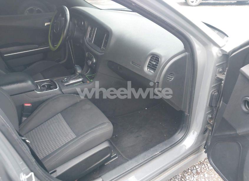 Photo 5 of 2019 Dodge Charger GT RWD (VIN 2C3CDXHGXKH681895)