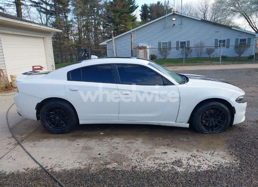 Photo 13 of 2016 Dodge Charger SXT (VIN 2C3CDXJG0GH175381)