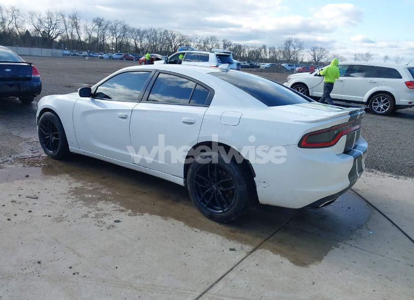 Photo 3 of 2016 Dodge Charger SXT (VIN 2C3CDXJG0GH175381)