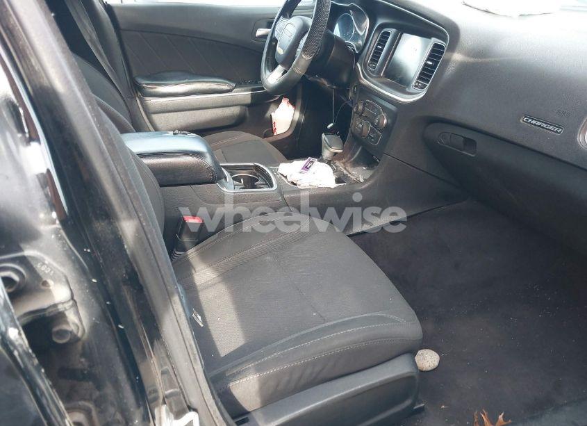 Photo 5 of 2016 Dodge Charger SXT (VIN 2C3CDXJG1GH267924)