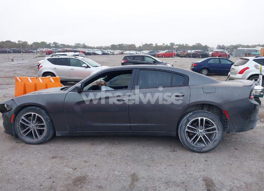 Photo 14 of 2019 Dodge Charger SXT AWD (VIN 2C3CDXJG1KH730489)