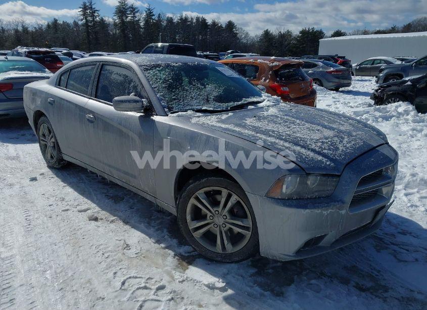 2014 Dodge Charger SXT (VIN 2C3CDXJG2EH135638) main photo