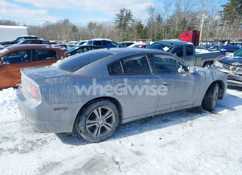 Photo 13 of 2014 Dodge Charger SXT (VIN 2C3CDXJG2EH135638)
