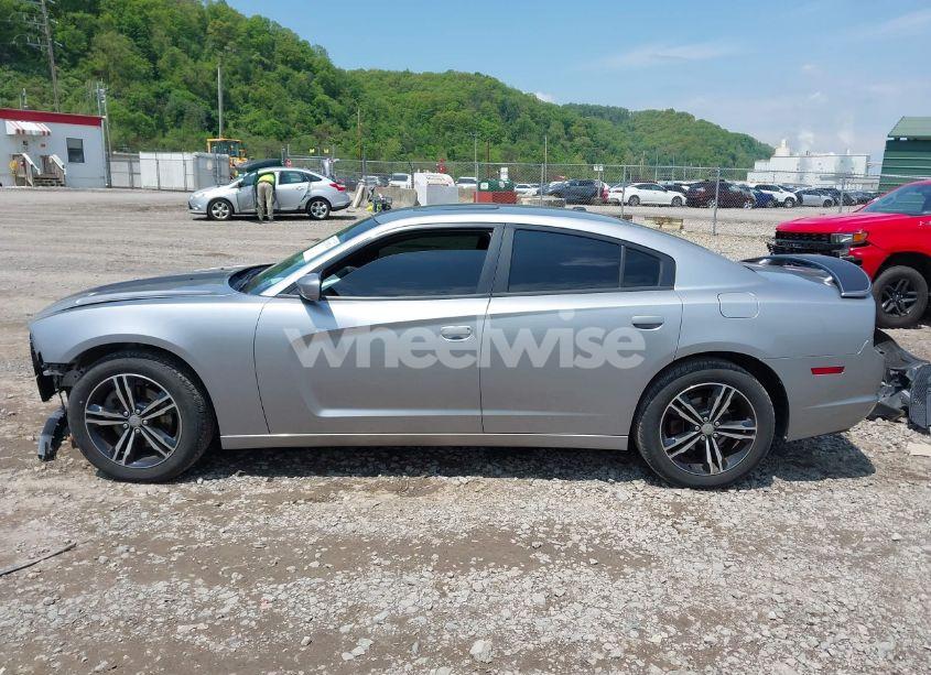 Photo 15 of 2014 Dodge Charger SXT (VIN 2C3CDXJG2EH372582)