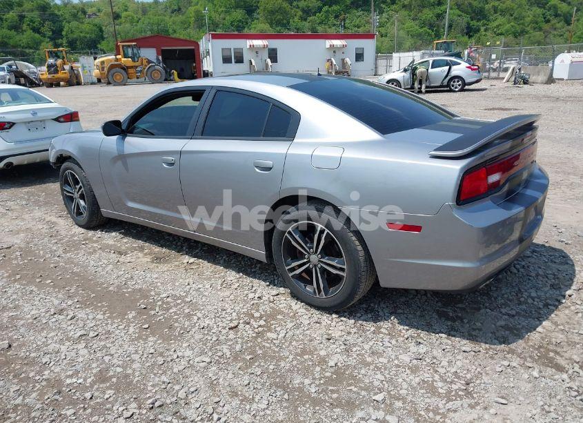 Photo 3 of 2014 Dodge Charger SXT (VIN 2C3CDXJG2EH372582)