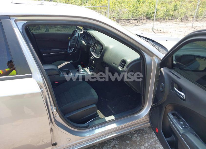 Photo 5 of 2014 Dodge Charger SXT (VIN 2C3CDXJG2EH372582)