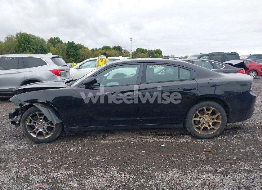 Photo 15 of 2015 Dodge Charger SXT (VIN 2C3CDXJG2FH920243)