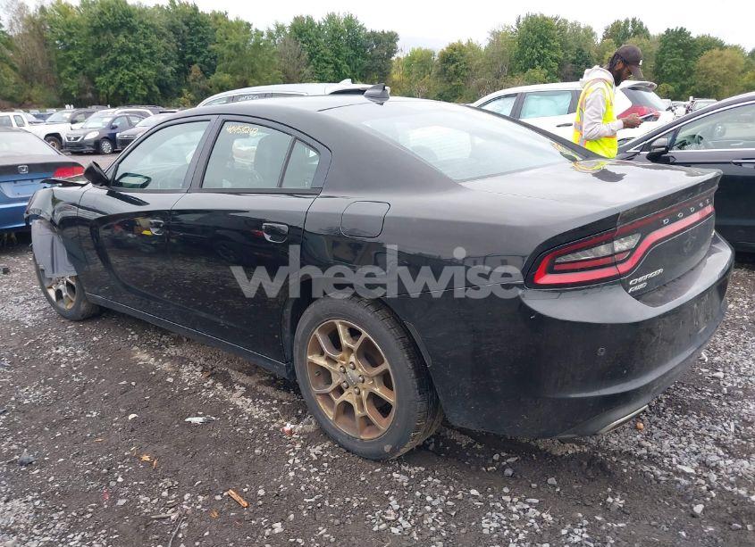 Photo 3 of 2015 Dodge Charger SXT (VIN 2C3CDXJG2FH920243)