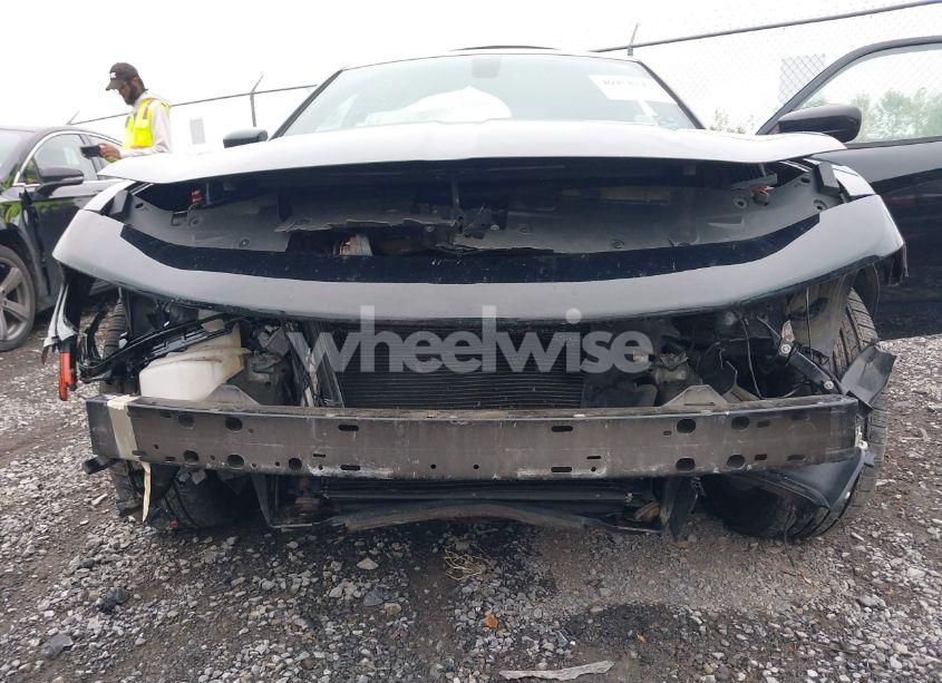 Photo 6 of 2015 Dodge Charger SXT (VIN 2C3CDXJG2FH920243)