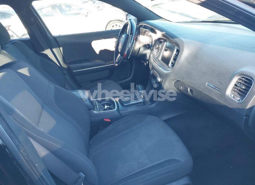 Photo 5 of 2015 Dodge Charger SXT (VIN 2C3CDXJG2FH929296)