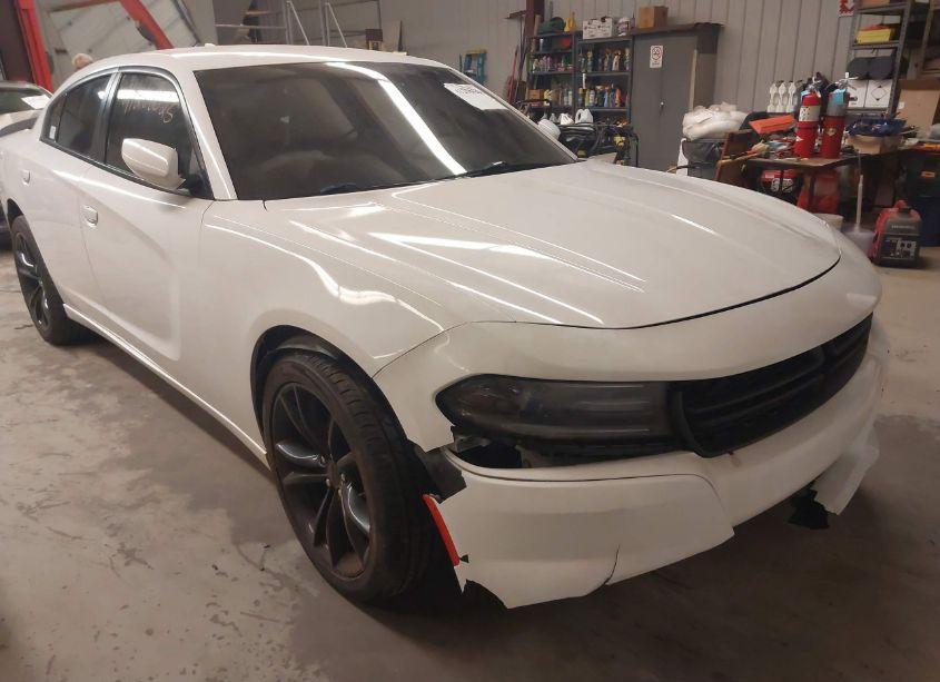 2016 Dodge Charger SXT (VIN 2C3CDXJG3GH324270) main photo