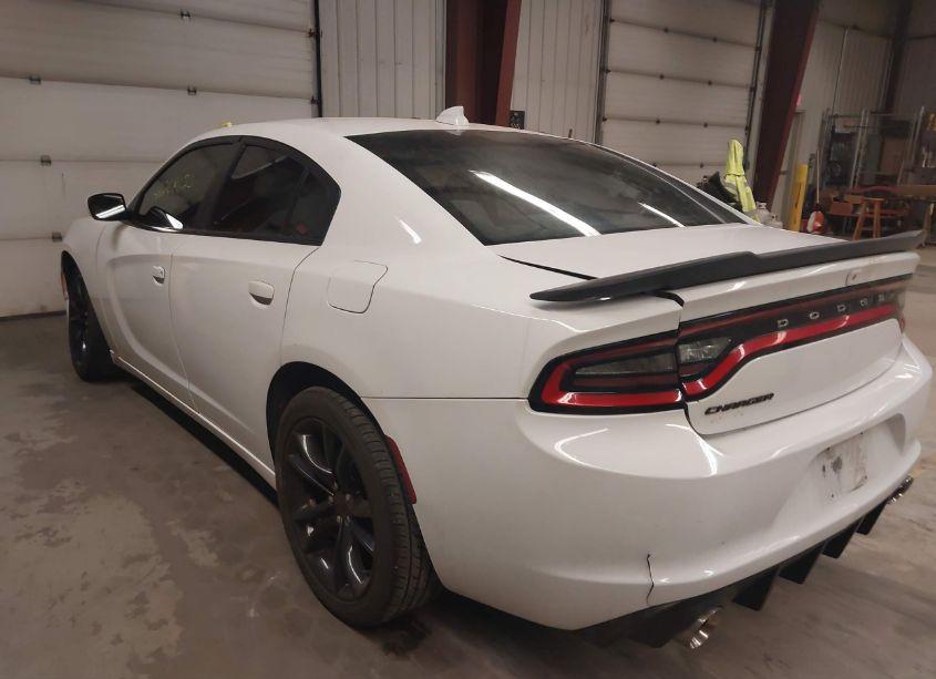 Photo 3 of 2016 Dodge Charger SXT (VIN 2C3CDXJG3GH324270)