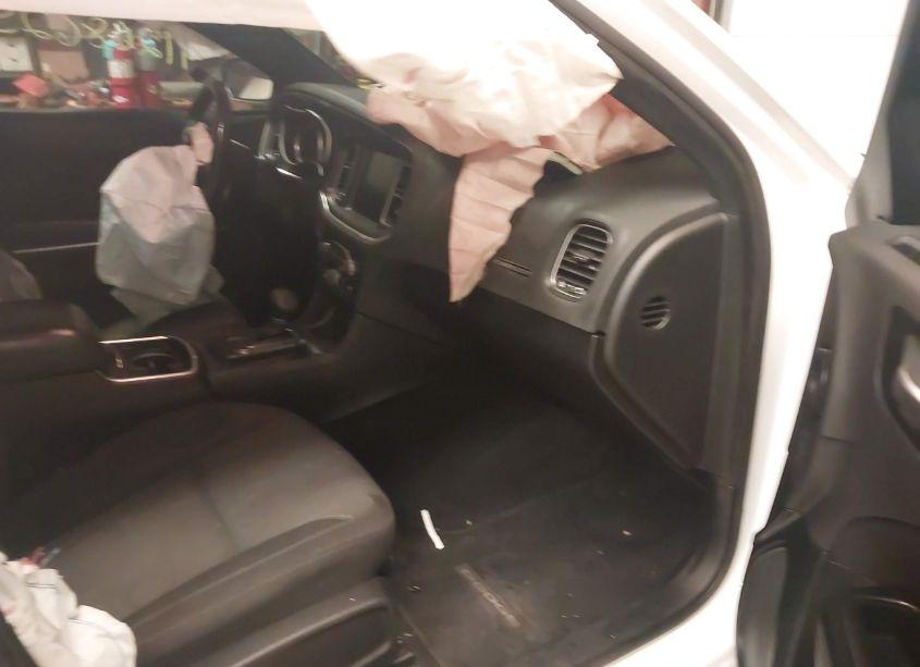 Photo 5 of 2016 Dodge Charger SXT (VIN 2C3CDXJG3GH324270)