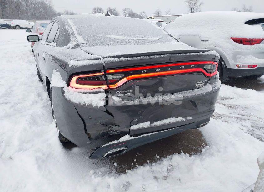 Photo 6 of 2015 Dodge Charger SXT (VIN 2C3CDXJG4FH748975)