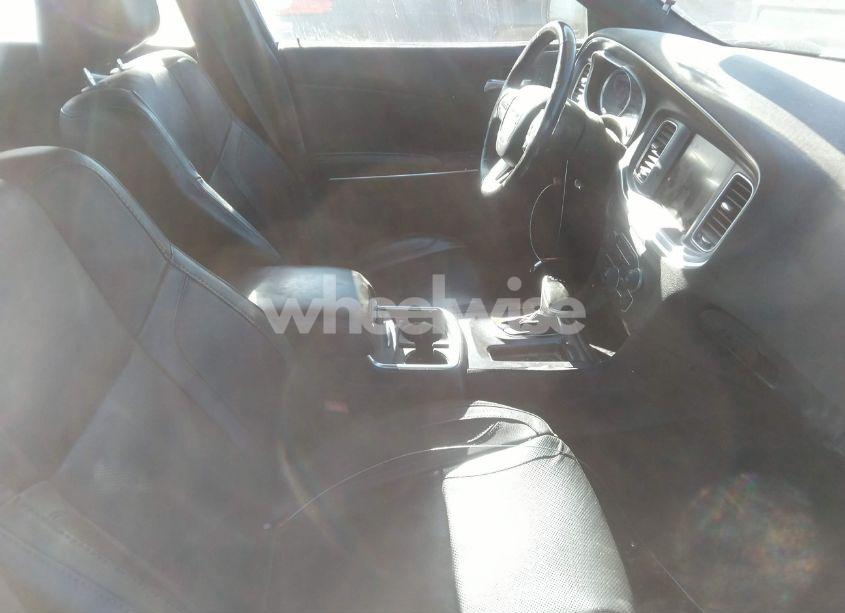 Photo 5 of 2015 Dodge Charger SXT (VIN 2C3CDXJG4FH778915)