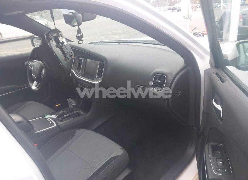 Photo 5 of 2016 Dodge Charger SXT (VIN 2C3CDXJG4GH211590)