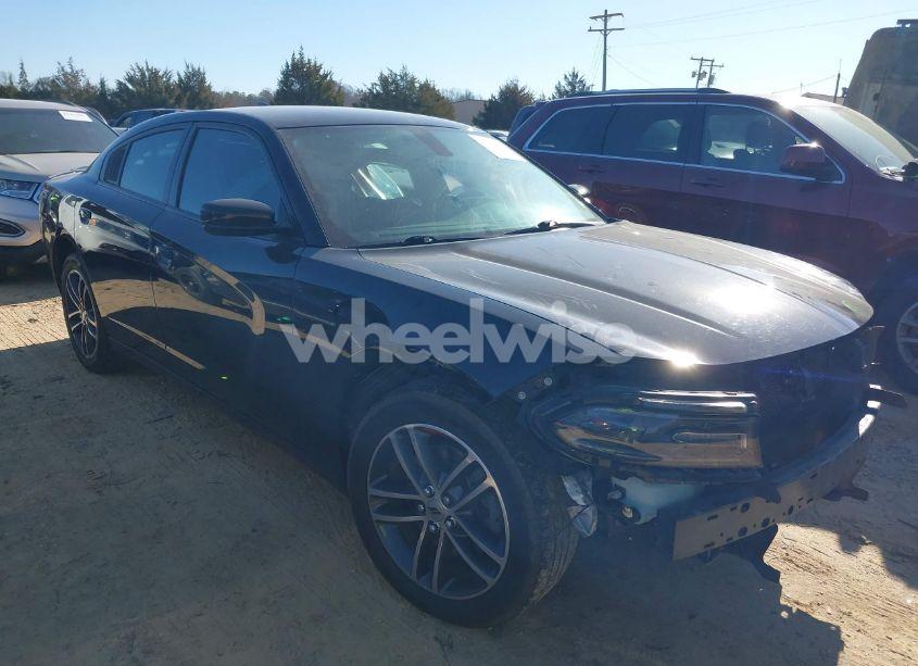 2019 Dodge Charger SXT AWD (VIN 2C3CDXJG4KH710673) main photo
