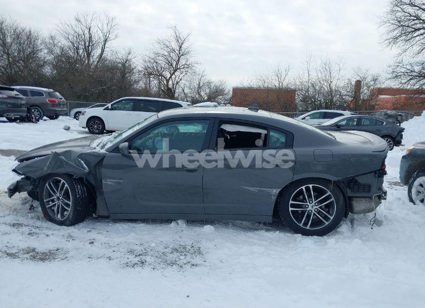 Photo 15 of 2019 Dodge Charger SXT AWD (VIN 2C3CDXJG5KH527797)