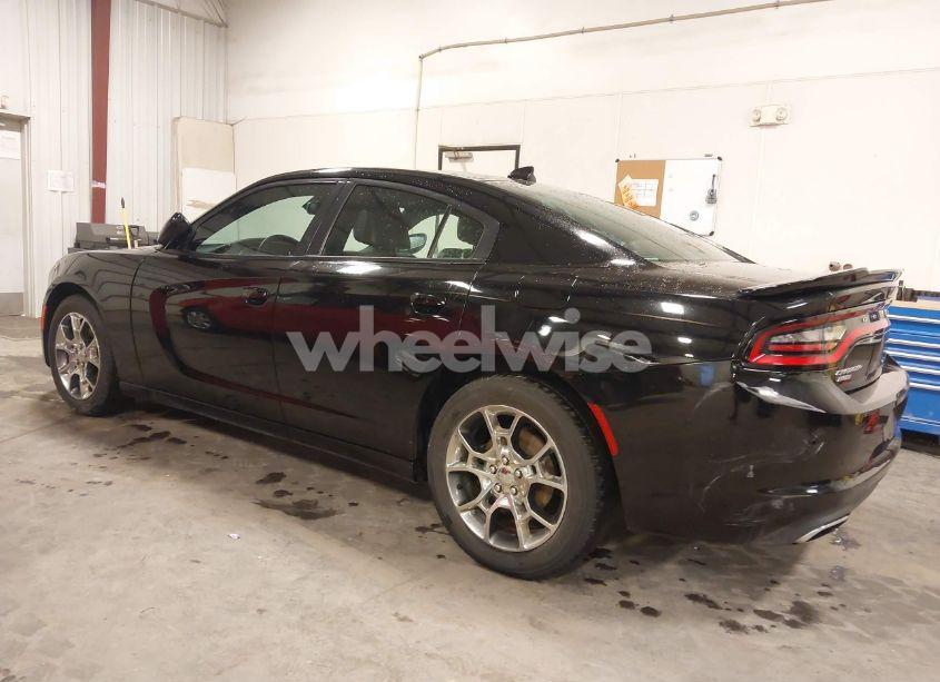 Photo 3 of 2015 Dodge Charger SXT (VIN 2C3CDXJG6FH500999)
