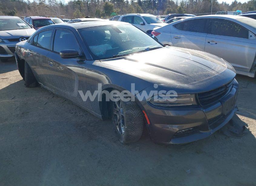 2015 Dodge Charger SXT (VIN 2C3CDXJG6FH832618) main photo