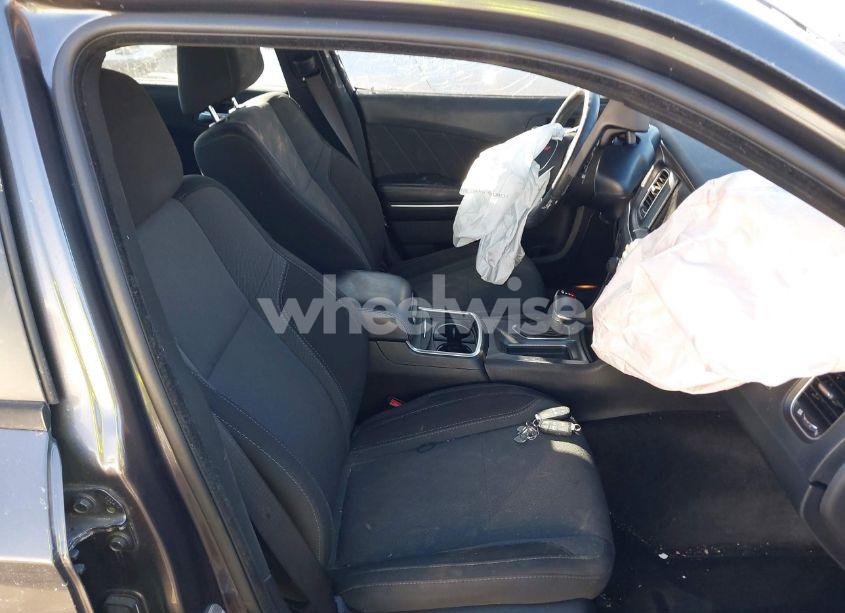 Photo 5 of 2015 Dodge Charger SXT (VIN 2C3CDXJG6FH832618)