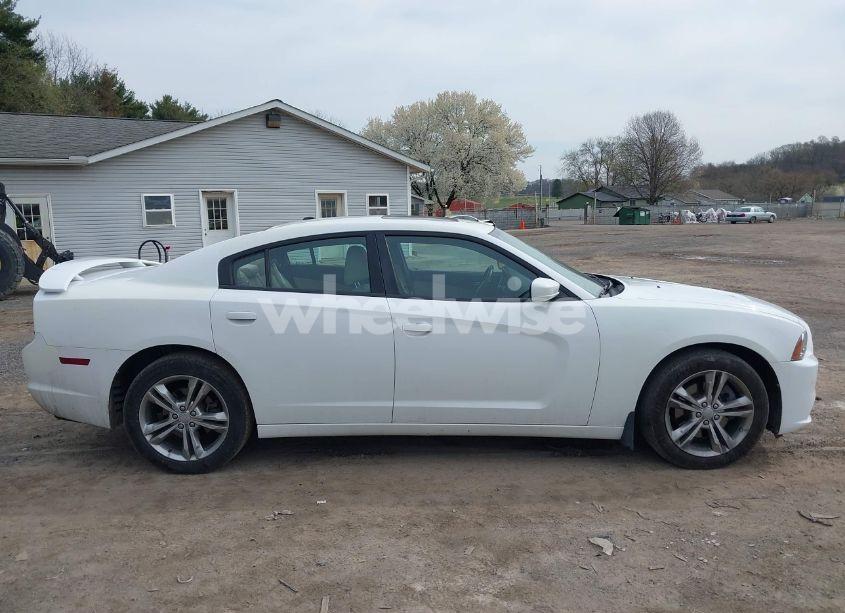 Photo 13 of 2013 Dodge Charger SXT (VIN 2C3CDXJG7DH535130)
