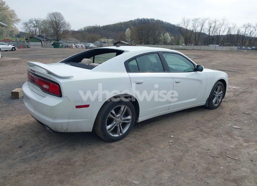 Photo 4 of 2013 Dodge Charger SXT (VIN 2C3CDXJG7DH535130)