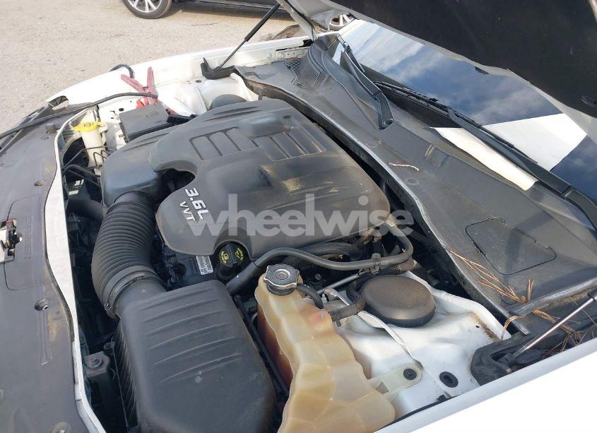 Photo 10 of 2016 Dodge Charger SXT (VIN 2C3CDXJG7GH229128)