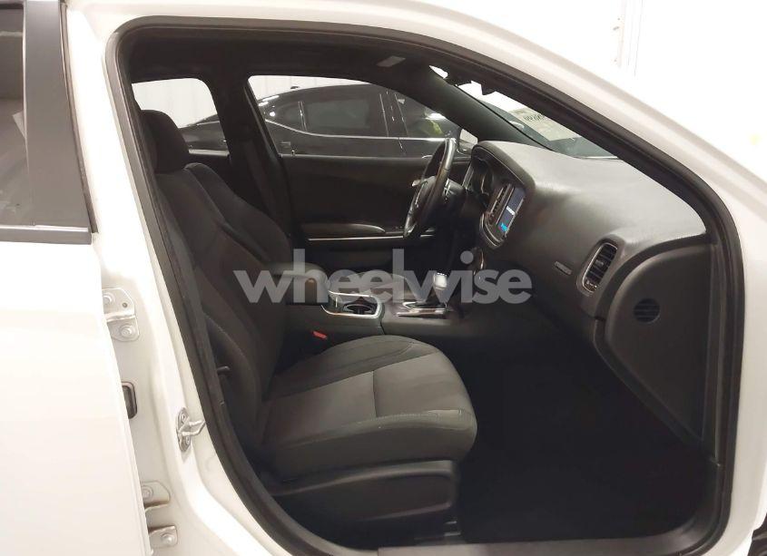 Photo 5 of 2019 Dodge Charger SXT AWD (VIN 2C3CDXJG7KH639078)