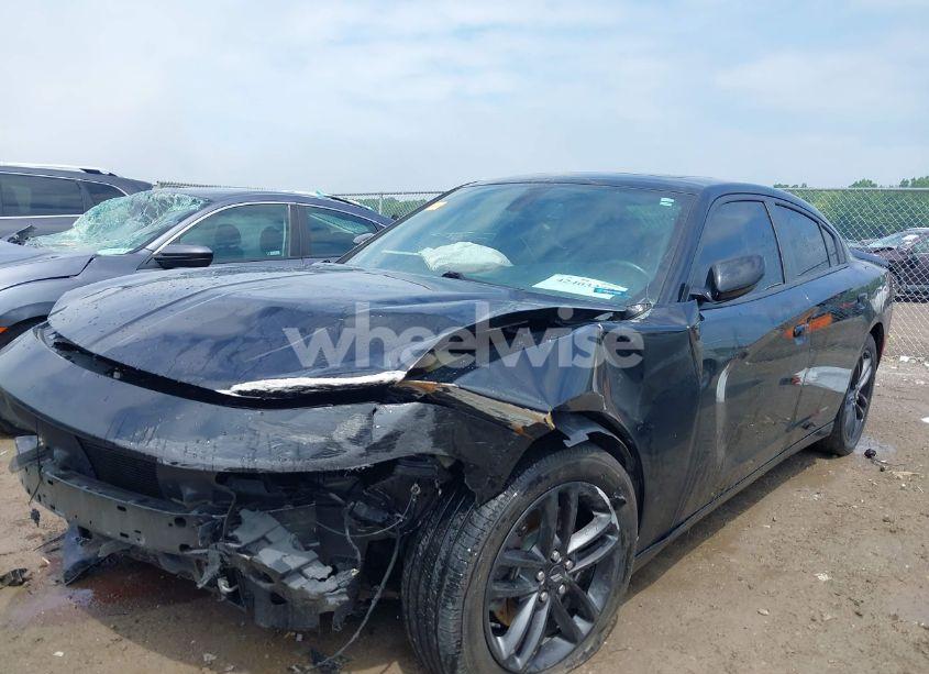 Photo 2 of 2019 Dodge Charger SXT AWD (VIN 2C3CDXJG7KH710585)